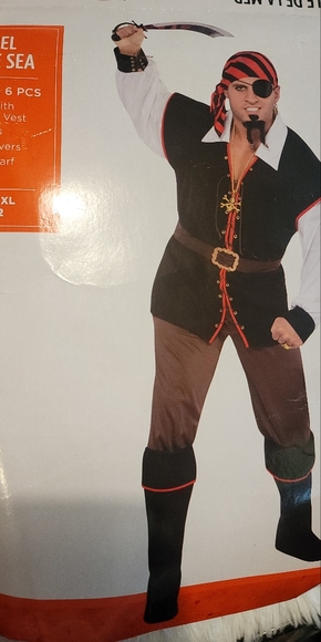 Rebel of the Sea Pirate Costume ♡ - Picture 1 of 4